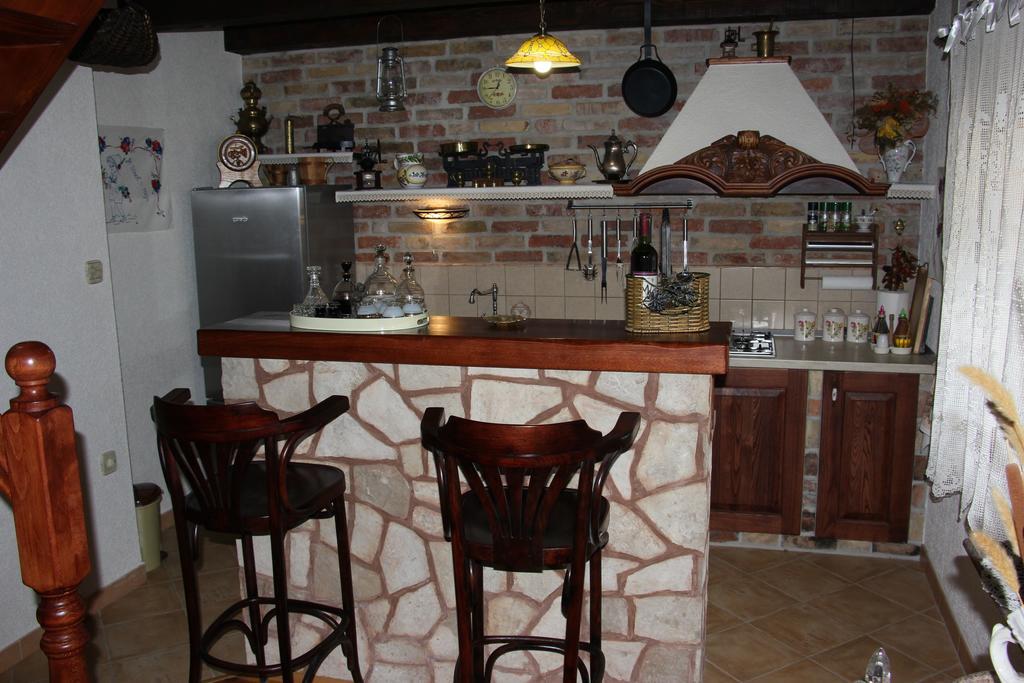 Holiday Home Zavala クレック エクステリア 写真