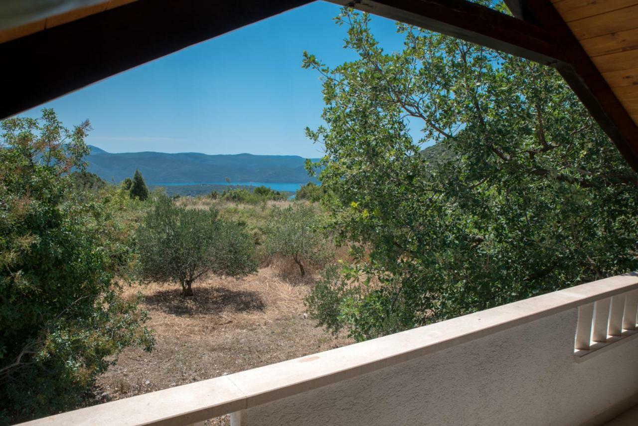 Holiday Home Zavala クレック エクステリア 写真