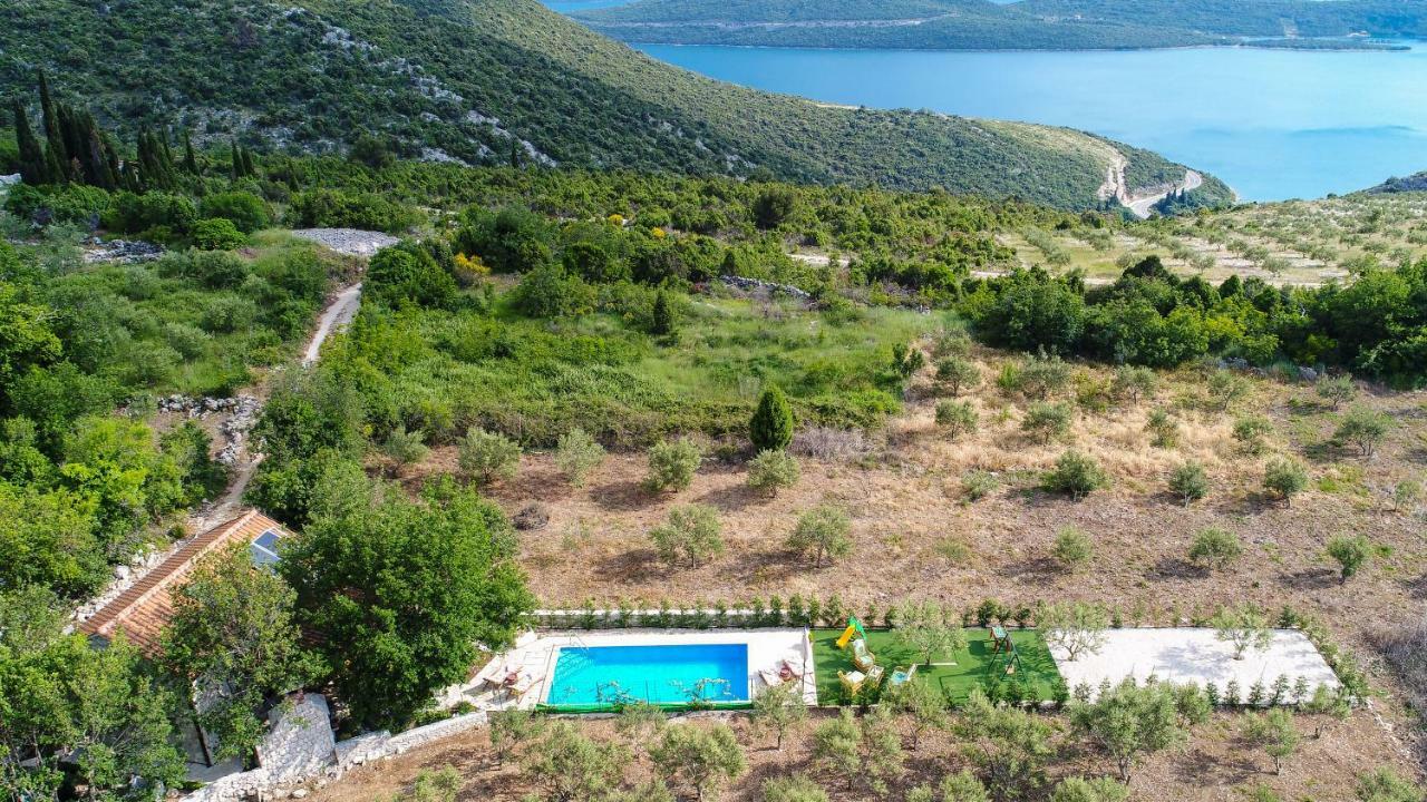 Holiday Home Zavala クレック エクステリア 写真