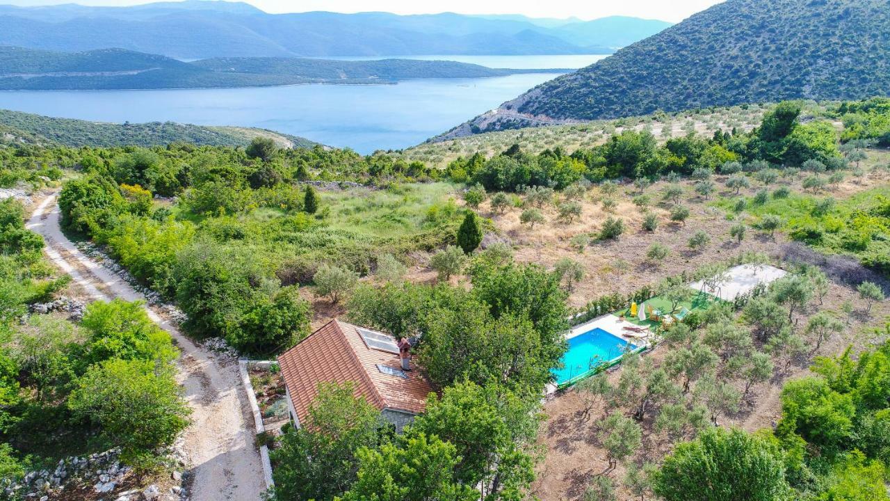 Holiday Home Zavala クレック エクステリア 写真