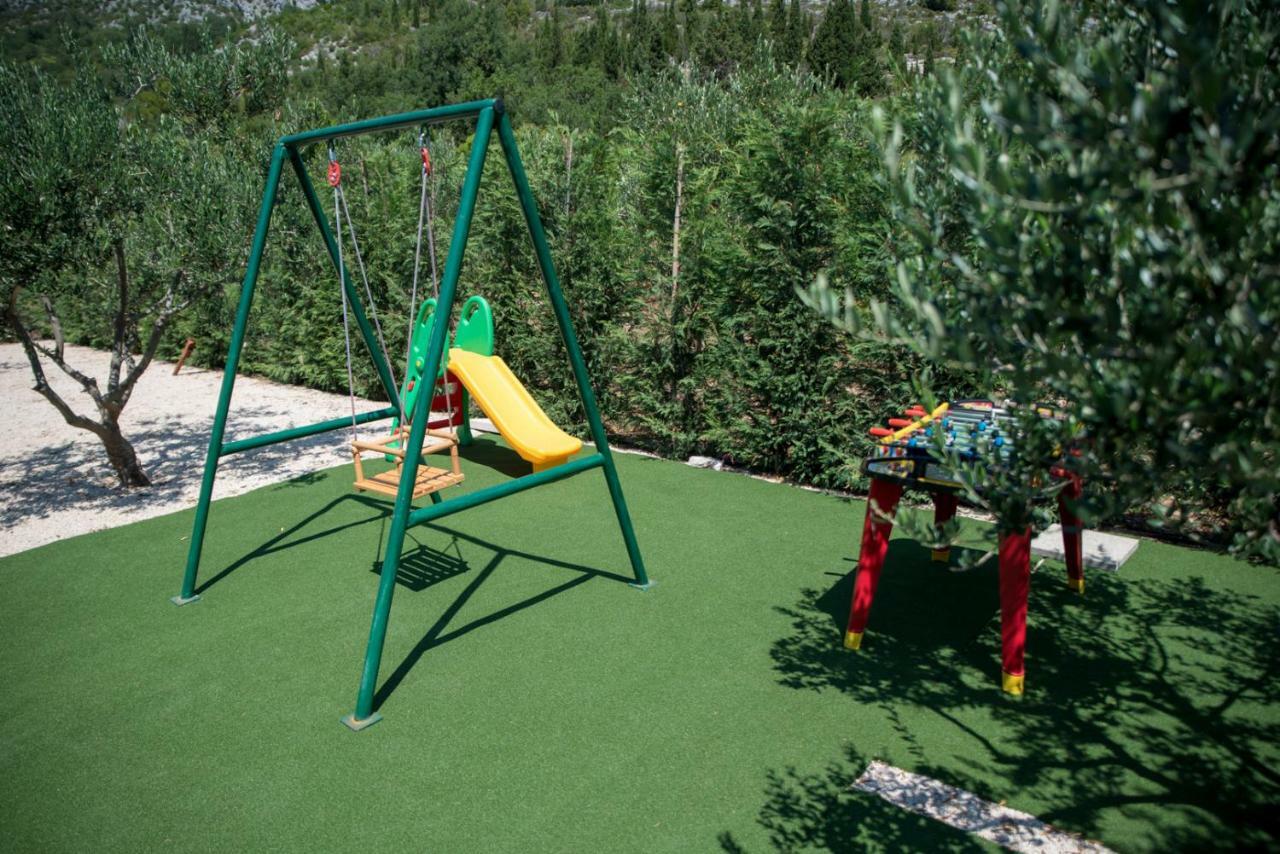 Holiday Home Zavala クレック エクステリア 写真