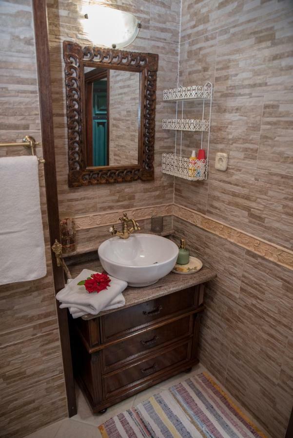 Holiday Home Zavala クレック エクステリア 写真