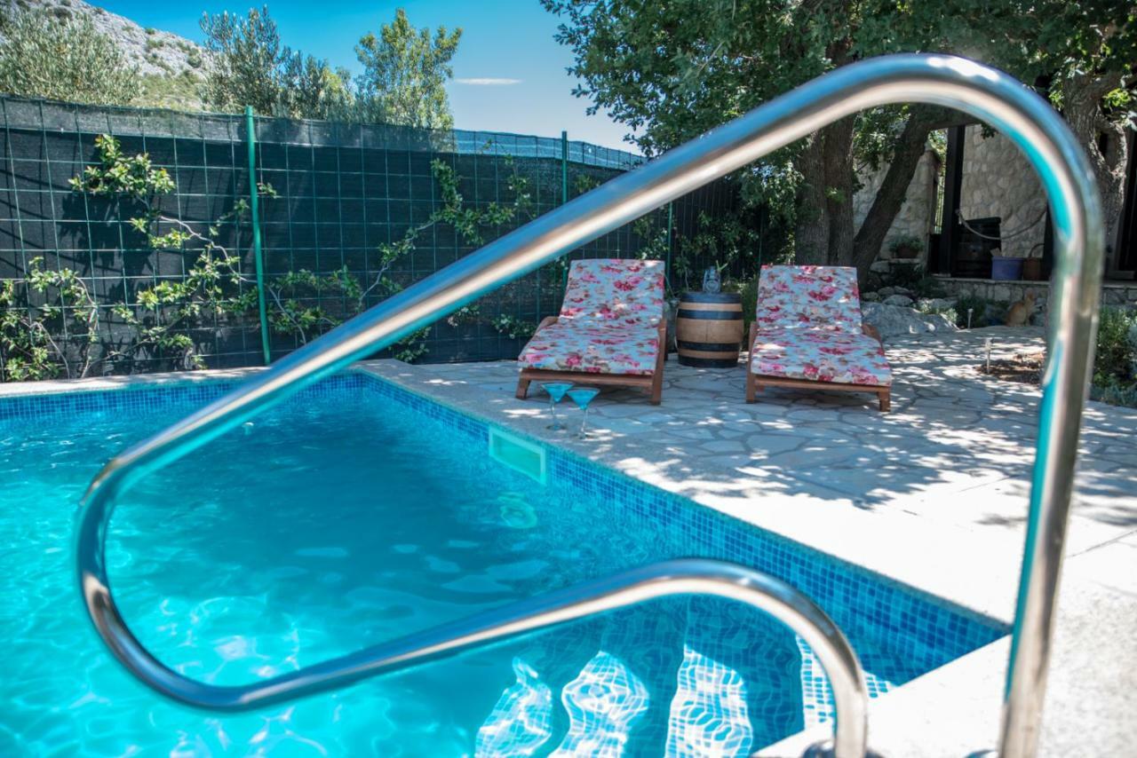 Holiday Home Zavala クレック エクステリア 写真